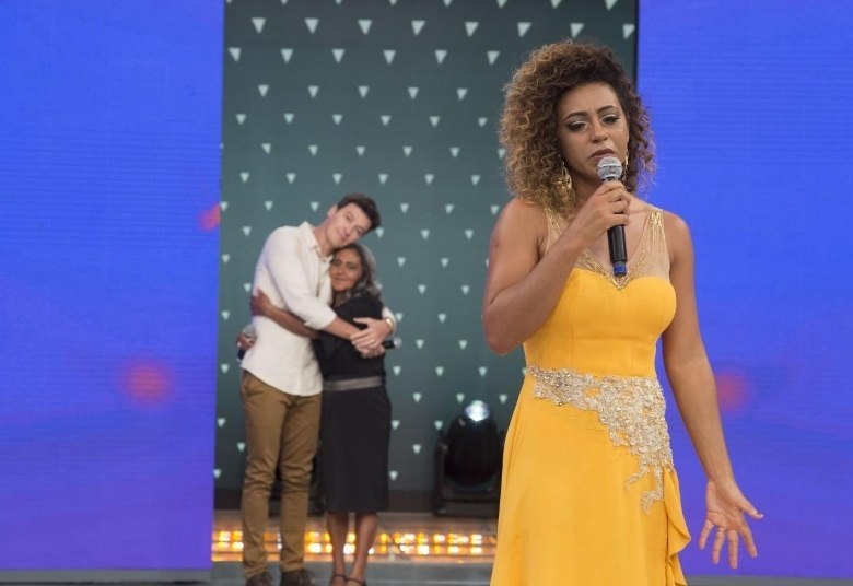 A mÃ£e de Daniela tambÃ©m vai ao palco do Hora do Faro para acompanhar a filha