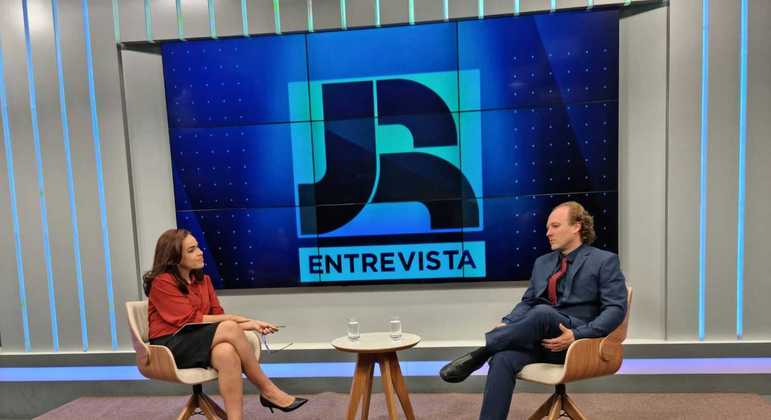 O presidente Ibama, Rodrigo Agostinho, conversou com a jornalista Lívia Veiga