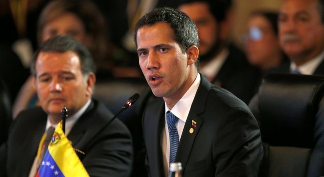 Juan Guaid&oacute;, autoproclamado presidente interino da Venezuela, discursa no encontro do Grupo de Lima, em 25 de fevereiro de 2019 