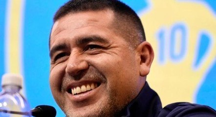 Riquelme ainda é figura ativa dentro do Boca Juniors
