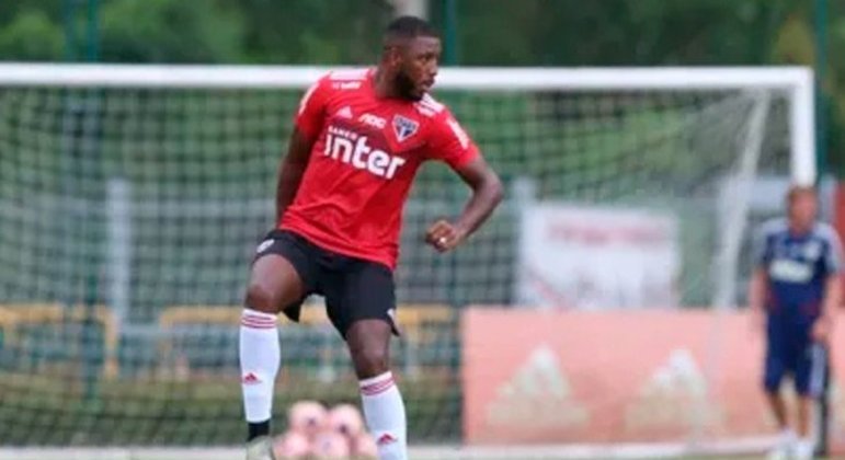 Jucilei (volante) - 33 anos - Sem clube desde julho de 2021 - Último clube: Boavista - Valor de mercado: 600 mil euros (R$ 3,7 milhões)