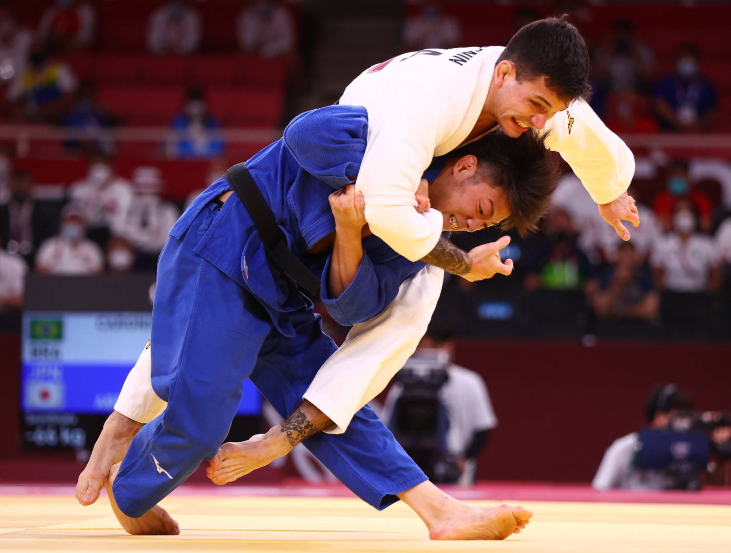 Hifumi Abe aplicou golpe perfeito contra o brasileiro Daniel Cargnin, que ainda luta pelo bronze