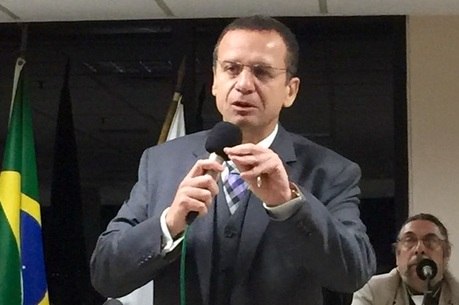 "Me acostumei com o isolamento", diz Teixeira