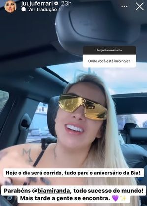 Juju Ferrari ao se preparar para a festa de Bia Miranda