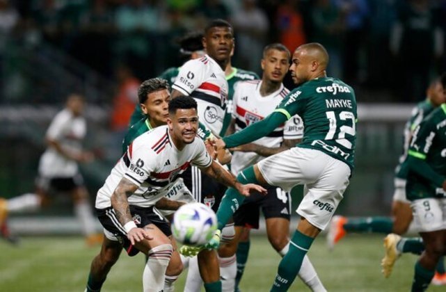 JULHO: Palmeiras perde para o São Paulo duas vezes (0 a 1 no Morumbi e 1 a 2 no Allianz Parque) e da adeus para a Copa do Brasil. Esta foi a segunda vez seguida que o Verdão cai para o rival na competição.