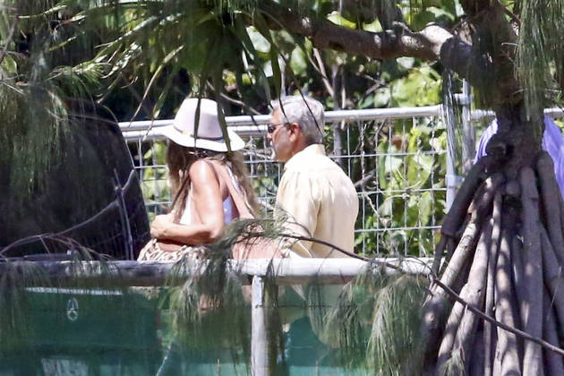 George Clooney e Julia Roberts voltaram a trabalhar juntos depois de cinco anos. Amigos de longa data, os parceiros de cena foram flagrados gravando a comédia romântica Ticket to Paradise