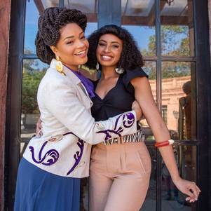 As atrizes Juliana Alves e Gabz 