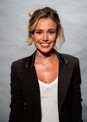 Juliane Araújo aguarda lançamento de séries