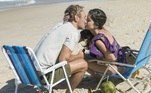 Até que Amanda decidiu confessar todo o seu amor guardado. A jovem viu o patrão sofrendo por Heloísa e resolveu se declarar para ele. Amanda o beijou pela primeira vez e, depois disso, os dois começaram a sair escondido. Agora, a empresária está desconfiada e tenta descobrir quem é a nova pretendente do ex-companheiro. O que será que vai acontecer? Continue acompanhando a trama em Todas as Garotas em Mim de segunda a sexta, às 21h, na tela da Record TV. Episódios completos estão disponíveis em PlayPlus.com, para assistir quando quiser