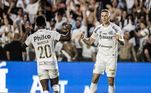 Julio Furch comemora o primeiro gol pelo Santos