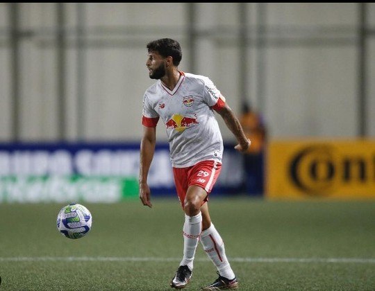 Lateral esquerdo: Juninho Capixaba (Red Bull Bragantino)