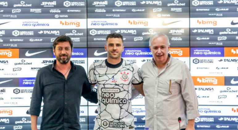 Junior Moraes não conseguiu ser o artilheiro que Vítor precisa. Daí a busca por outro