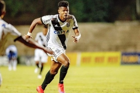 Junior Santos já marcou seis gols na Série B, em 2018