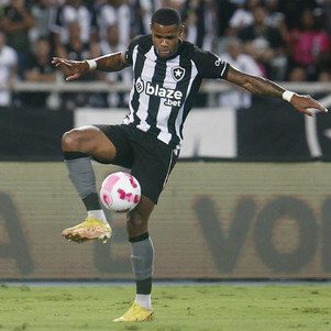 Júnior Santos foi tem contrato com o Botafogo até o fim do ano