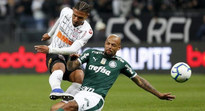 [COMENTE] Qual a sua opinião sobre Felipe Melo ser o único jogador que tem conseguido manter a regularidade?