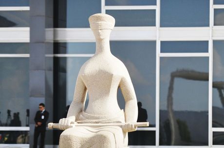 STF decidiu em maio sobre remédios sem registro