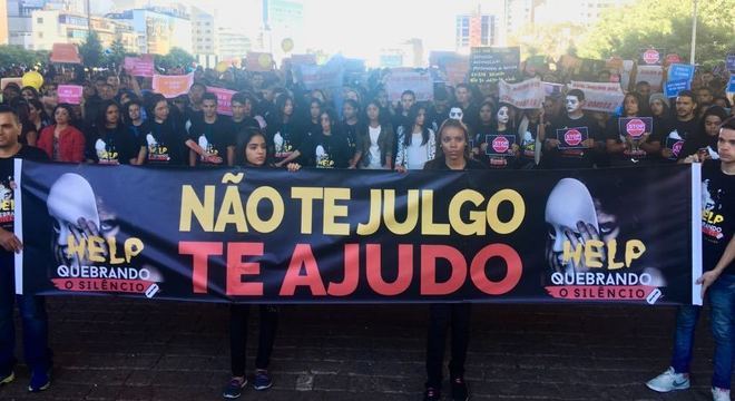Manifestação reuniu milhares de jovens na avenida Paulista