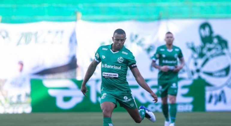 Juventude - Sobe: Criaram algumas chances de perigo com chutes de longe e ofereceram alguns sustos contra o gol de Volpi. / Desce: Faltou pressionar mais a posse visitante e tentar roubar a bola já no campo de ataque.