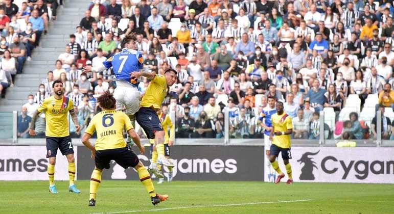 Vlahovic, em ação, novamente o salvador da sua Juventus
