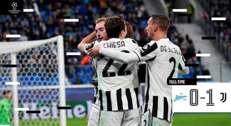 Juventus, o abraço de Chiesa e De Sciglio em Kulusewski