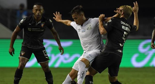 Santos x Vasco: jogadores iniciam confusão após provocação de Soteldo