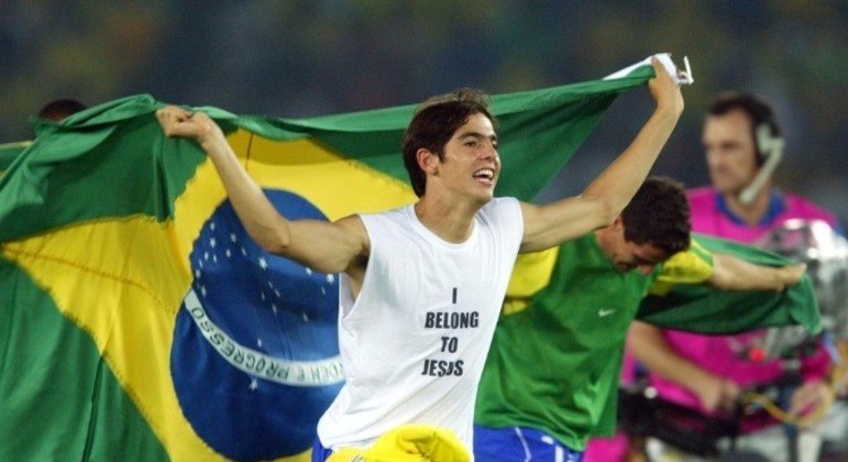 Kaká. Foi levado por Felipão para a Copa de 2002 também como preparação para o futuro