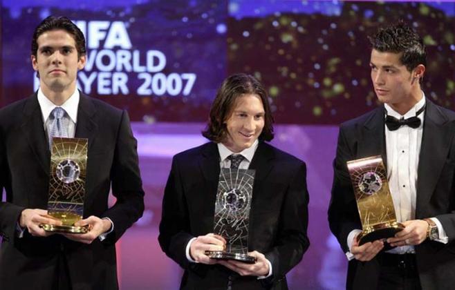 Kaká (2007) – Clube que defendia: Milan – Segundo e terceiro colocados: Messi e Cristiano Ronaldo