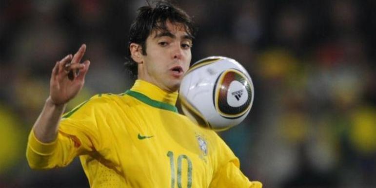 Kaká - Copa de 2010 (África do Sul): tendo feito parte do elenco campeão em 2002, Kaká disputava seu primeiro mundial como protagonista. Ao jogar lesionado, Kaká não pôde evitar a eliminação do Brasil para a Holanda, nas quartas de final do torneio.