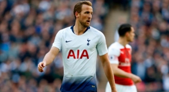Kane marcou o gol de empate do Tottenham de pênalti