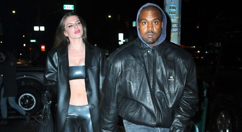 Julia e Kanye namoraram por um mês
