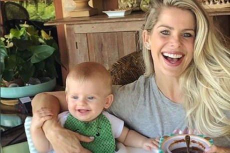 Karina Bacchi críticas foto Enrico