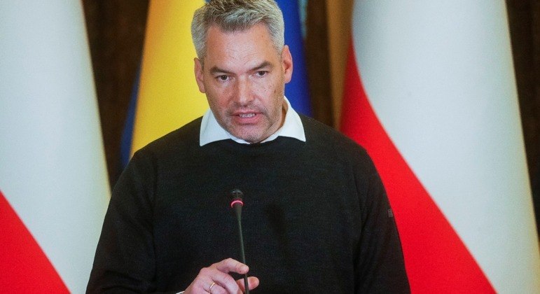 Chanceler austríaco viaja para Moscou, e Ucrânia se prepara para grande  ofensiva russa no leste - Notícias - R7 Internacional
