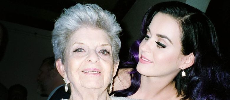 Katy Perry se despede da avó em homenagem: 'Era uma lutadora'