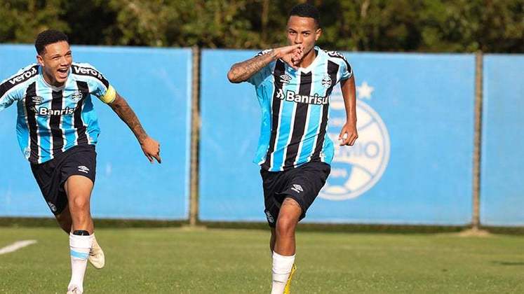 Kauan Kelvin, 17 anos - atacante - Grêmio