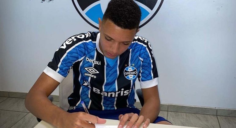 Kauan Kelvin (Grêmio) - Atacante de só 16 anos, ele já tem histórico de convocações para as seleções brasileiras de base.