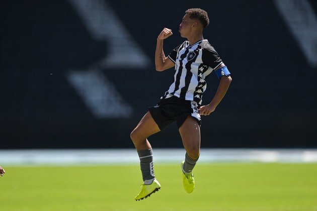 Kauê (Botafogo) — Volante de 16 anos e capitão do sub-17, já tem multa de 45 milhões de euros para o exterior.
