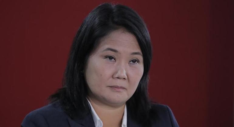 Keiko Fujimori, candidata à presidência do Peru, falou com jornalistas estrangeiros no sábado