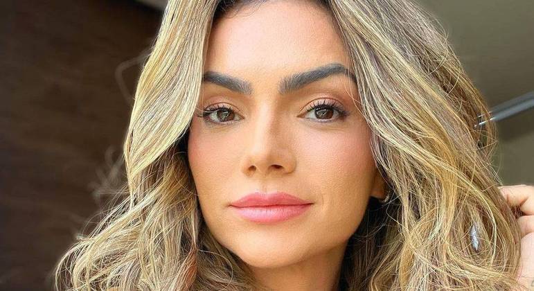 Kelly Key revela lugares inusitados onde já fez cocô