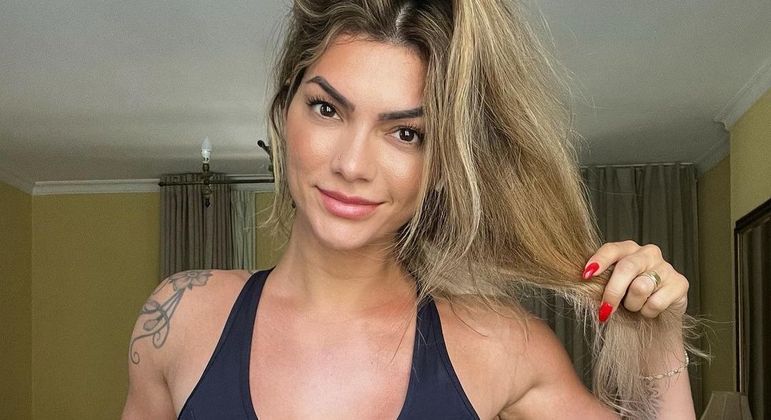 Cantora compartilhou críticas por realização de procedimentos estéticos 