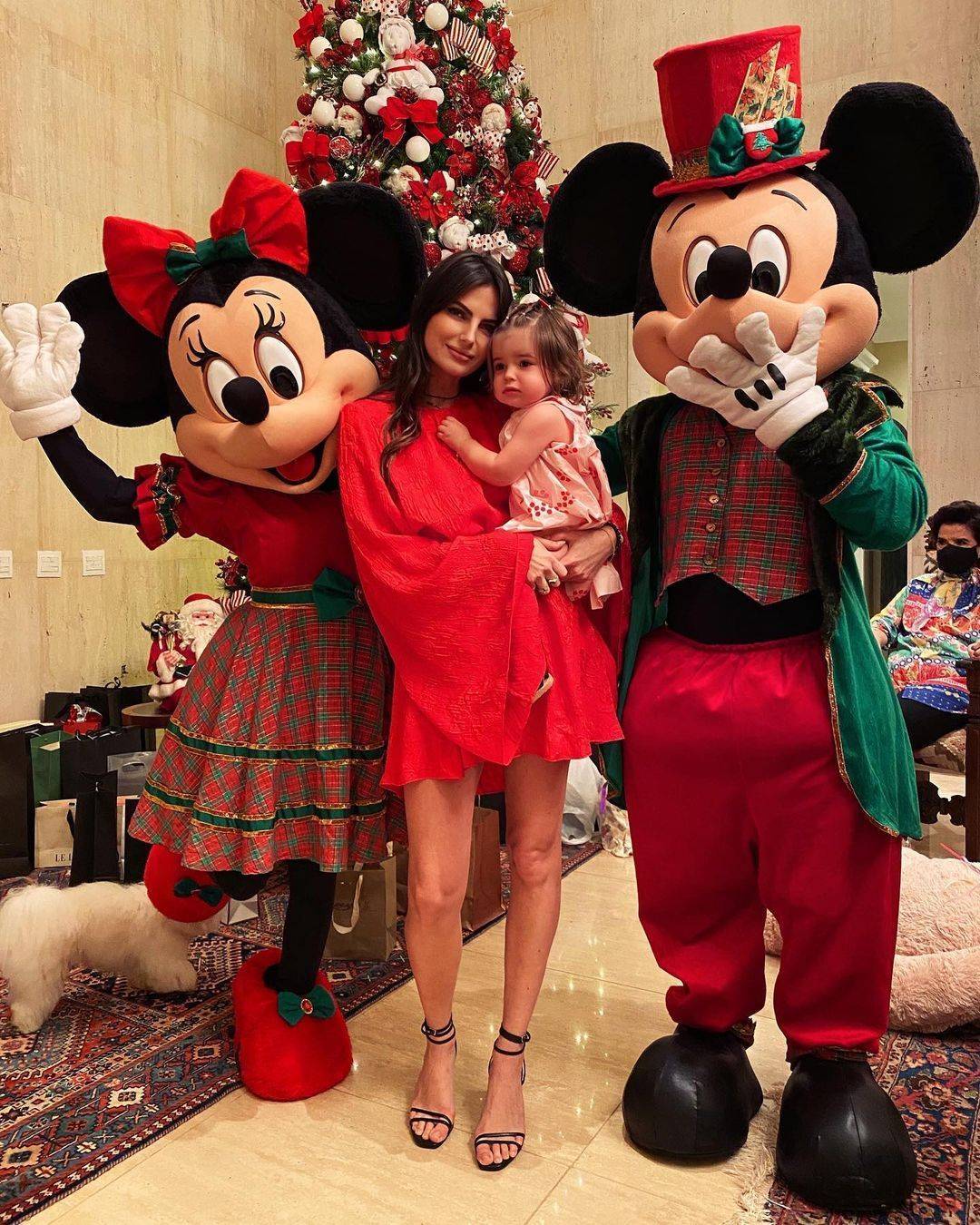 Filha de Nelson Piquet passa férias ao lado de Verstappen no Maranhão