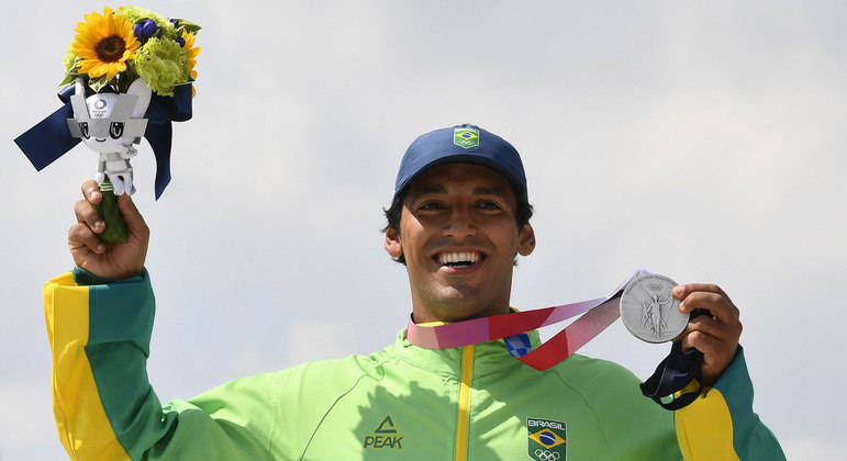 Kelvin Hofler conquista a prata no skate, primeira medalha do Brasil em Tóquio 2020