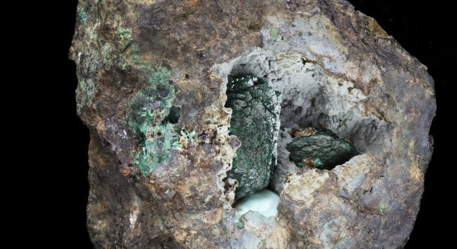 Um novo mineral é descoberto no Reino Unido a cada três ou quatro anos, em média, de acordo com o museu