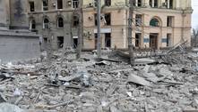 Prédio do governo de Kharkiv, a segunda maior cidade da Ucrânia, é bombardeado 