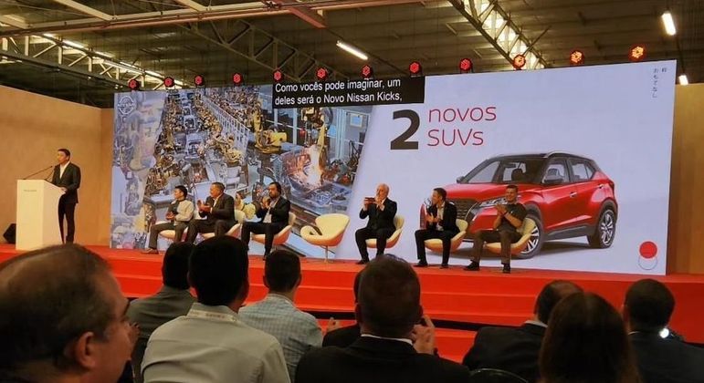 O anúncio da novidade seguido de aplausos da audiência presente em Resende/RJ