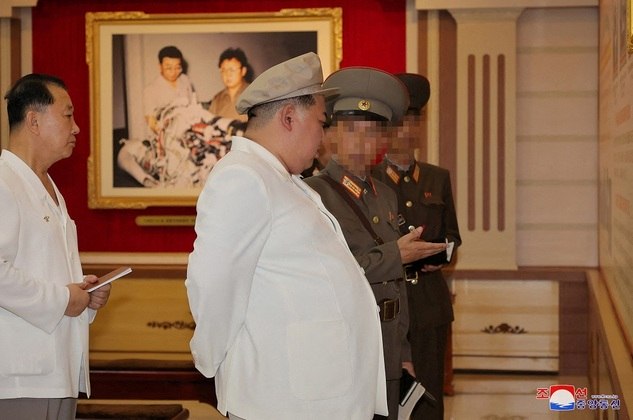 Kim Jong-un estabeleceu tarefas importantes para a produção de armas pequenas de novos tipos e novos calibres para satisfazer as necessidades dos soldados em combate