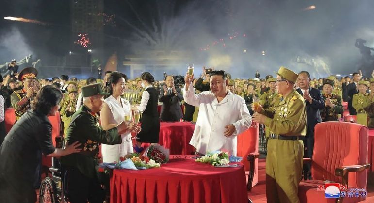 Kim Jong-un, líder da Coreia do Norte, país que apoia a China contra os EUA
