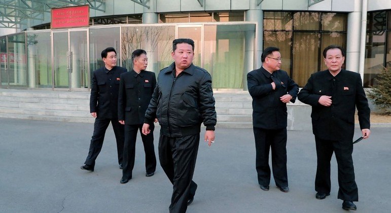 Kim Jong-un em foto divulgada pela agência estatal de notícias da Coreia do Norte
