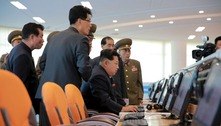 Coreia do Norte se antecipa, surpreende vizinhos e lança satélite-espião