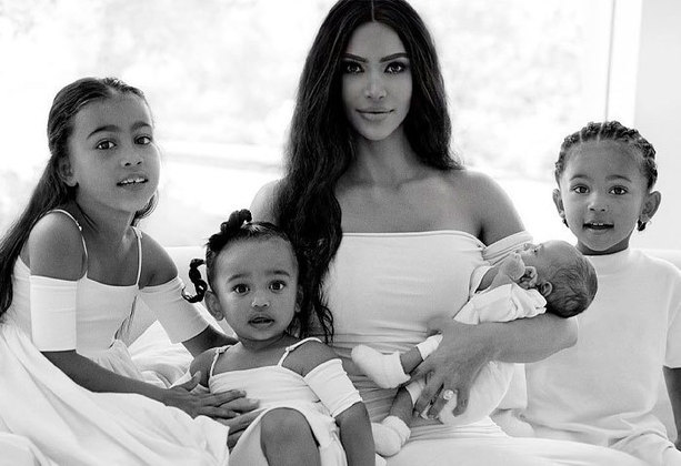 Kim tem quatro filhos, todos com o rapper Kanye West, com quem ficou casada de 2014 a março deste ano: North (2013), Saint (2015), Chicago (2018), e Psalm (2019). Atualmente, ela namora o comediante Pete Davidson. Em entrevista recente, ela disse que se encantou com o pênis dele. 