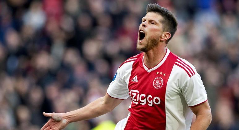 Klaas-Jan Huntelaar - O holandês foi apresentado para os gramados pelo PSV em 2002, mas, após alguns empréstimos, teve destaque atuando pelo Heerenveen. Em 2006, o Ajax comprou o atacante por cerca de 9 milhões de euros e 136 jogos e 105 gols depois, o Real Madrid o contratou por 27 milhões de euros. Huntelaar passou por Milan e Schalke 04 ao deixar os merengues, e retornou para o Ajax em julho de 2017. Depois disso, ele retornou ao Schalke 04, mas não livrou o time do rebaixamento